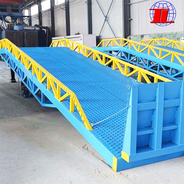 移动式液压登车桥